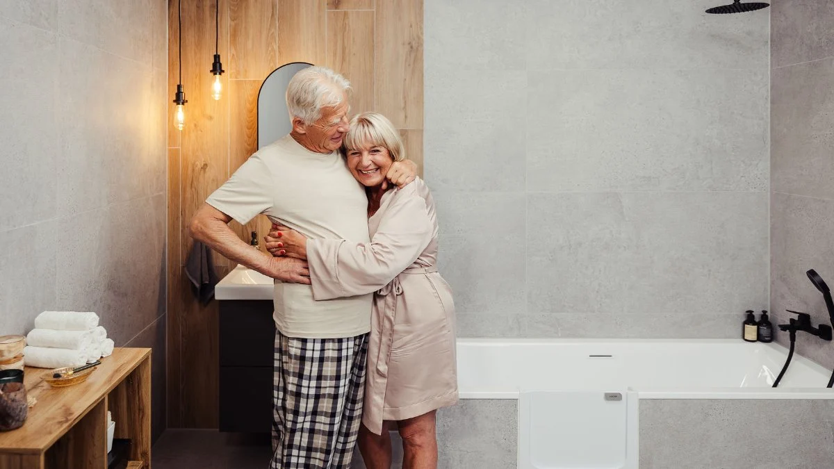 Idősbar&aacute;t otthon kialak&iacute;t&aacute;sa 2026-ban: &Aacute;tfog&oacute; &uacute;tmutat&oacute; a biztons&aacute;gos &eacute;s &ouml;n&aacute;ll&oacute; &eacute;lethez